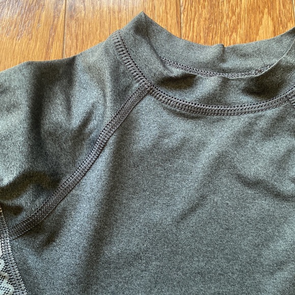 Rip Curl UPF 50+ rash guard UV Tee - Picture 6 of 8